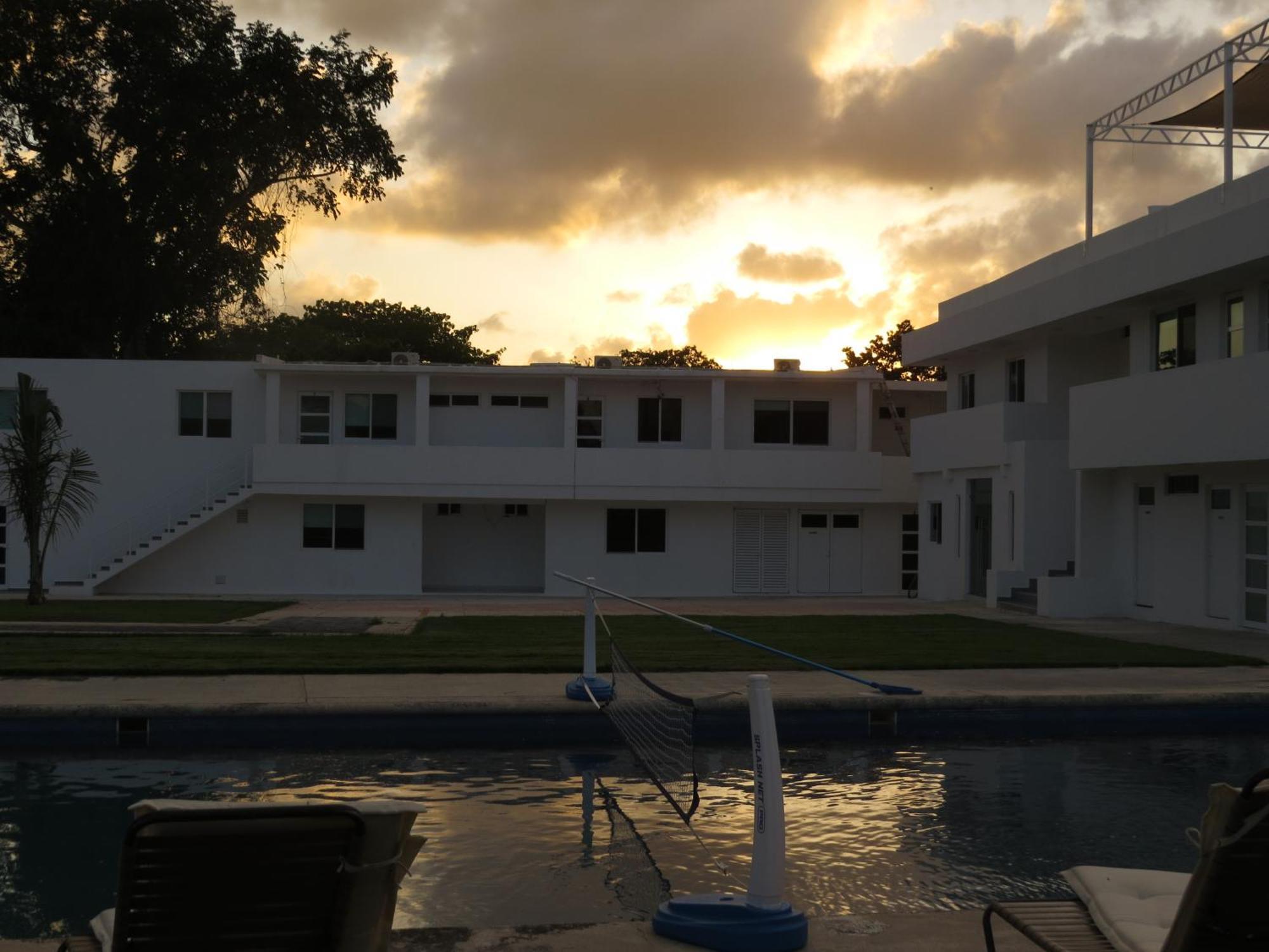 Guest House Stone Wall Residences Cancún Kültér fotó