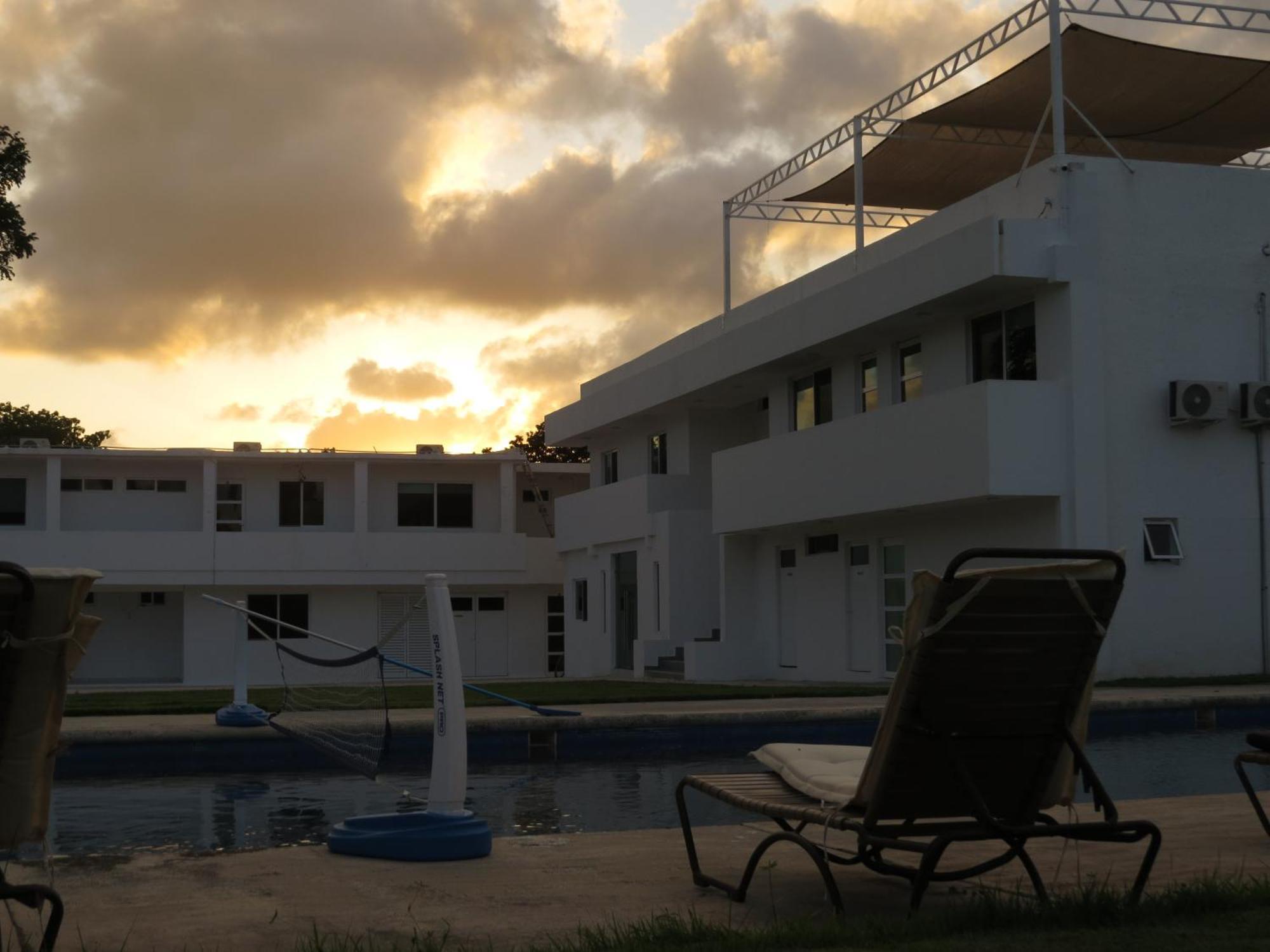 Guest House Stone Wall Residences Cancún Kültér fotó